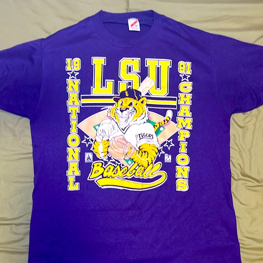 Vintage 90s LSU Tigers Baseball 1991 National Champions Tee Shirt